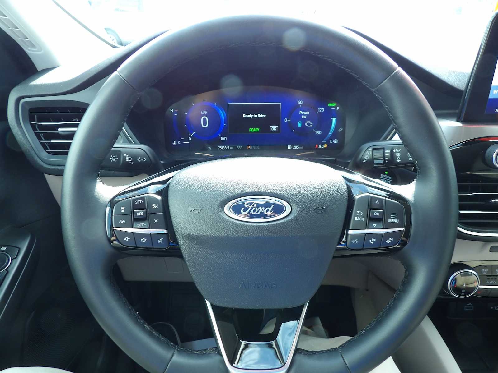 2022 Ford Escape Titanium - Photo 16
