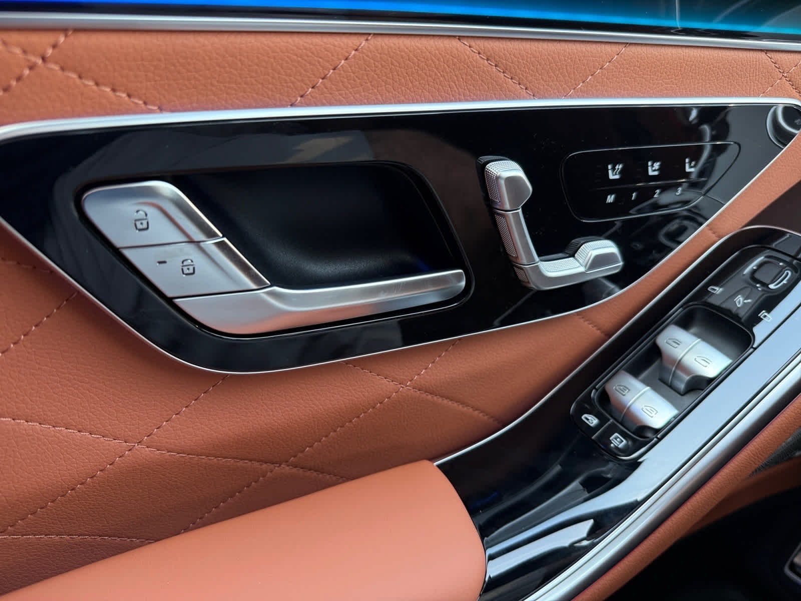 New 2026 Obsidian Black Metallic Mercedes-Benz S 580 image 27