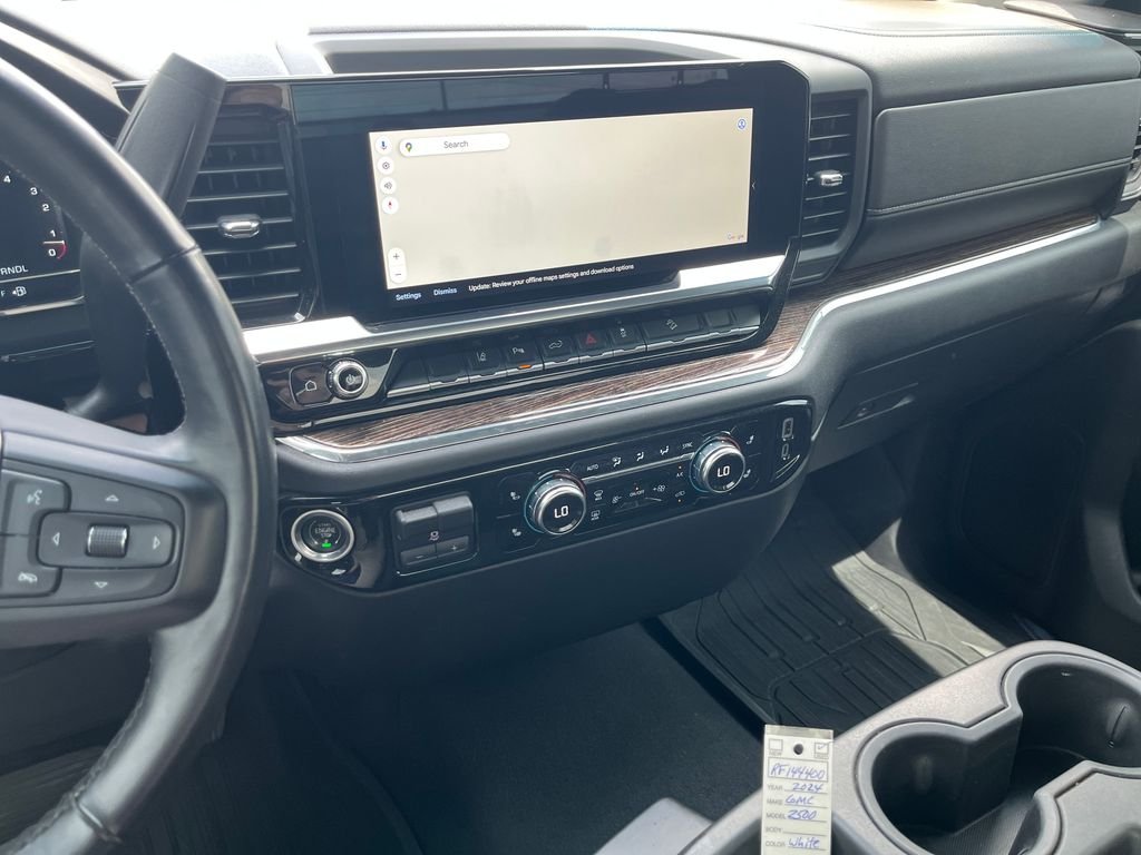 Used 2024 White GMC SLE image 20