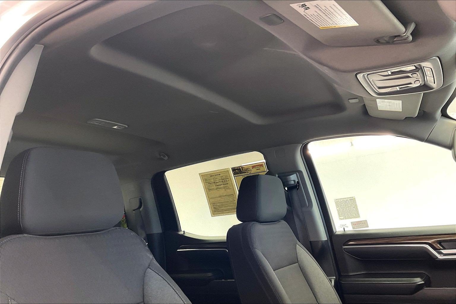 Used 2025 Summit White Chevrolet LT image 24