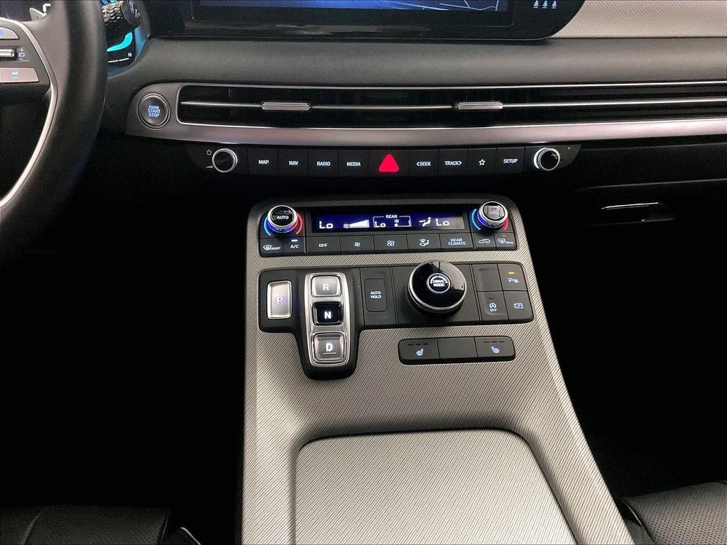 Certified Used 2025 White Hyundai SEL image 36