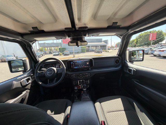Used 2024 Gray Jeep Rubicon 4xe image 27