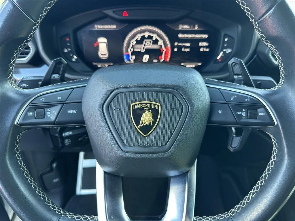 Used 2021 BALLOON WHITE PEARL LAMBORGHINI  image 27