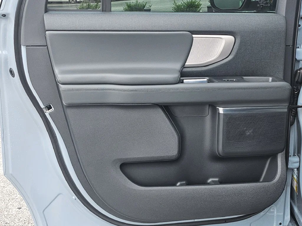 New 2027 Glacier Gray Metallic Tri-Coat Ford MAX Active image 39