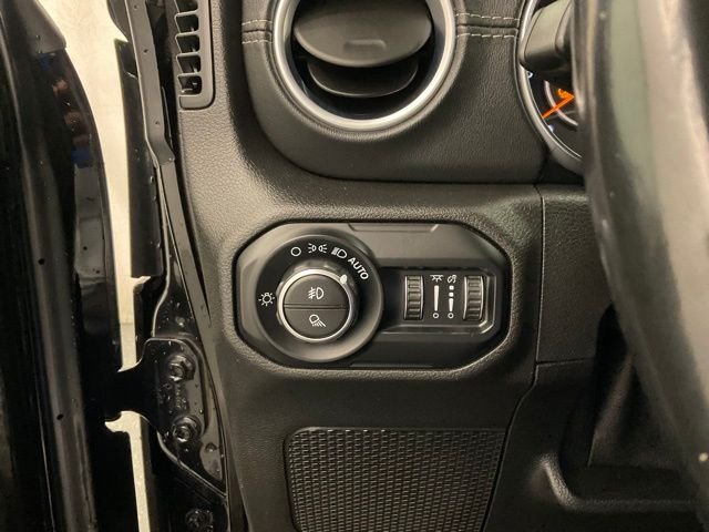 Used 2020 Black Jeep Overland image 14