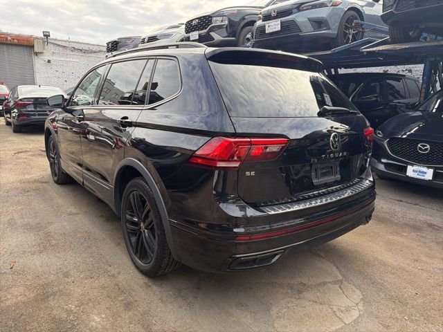 Used 2022 Black Volkswagen 2.0T SE R-Line Black image 6
