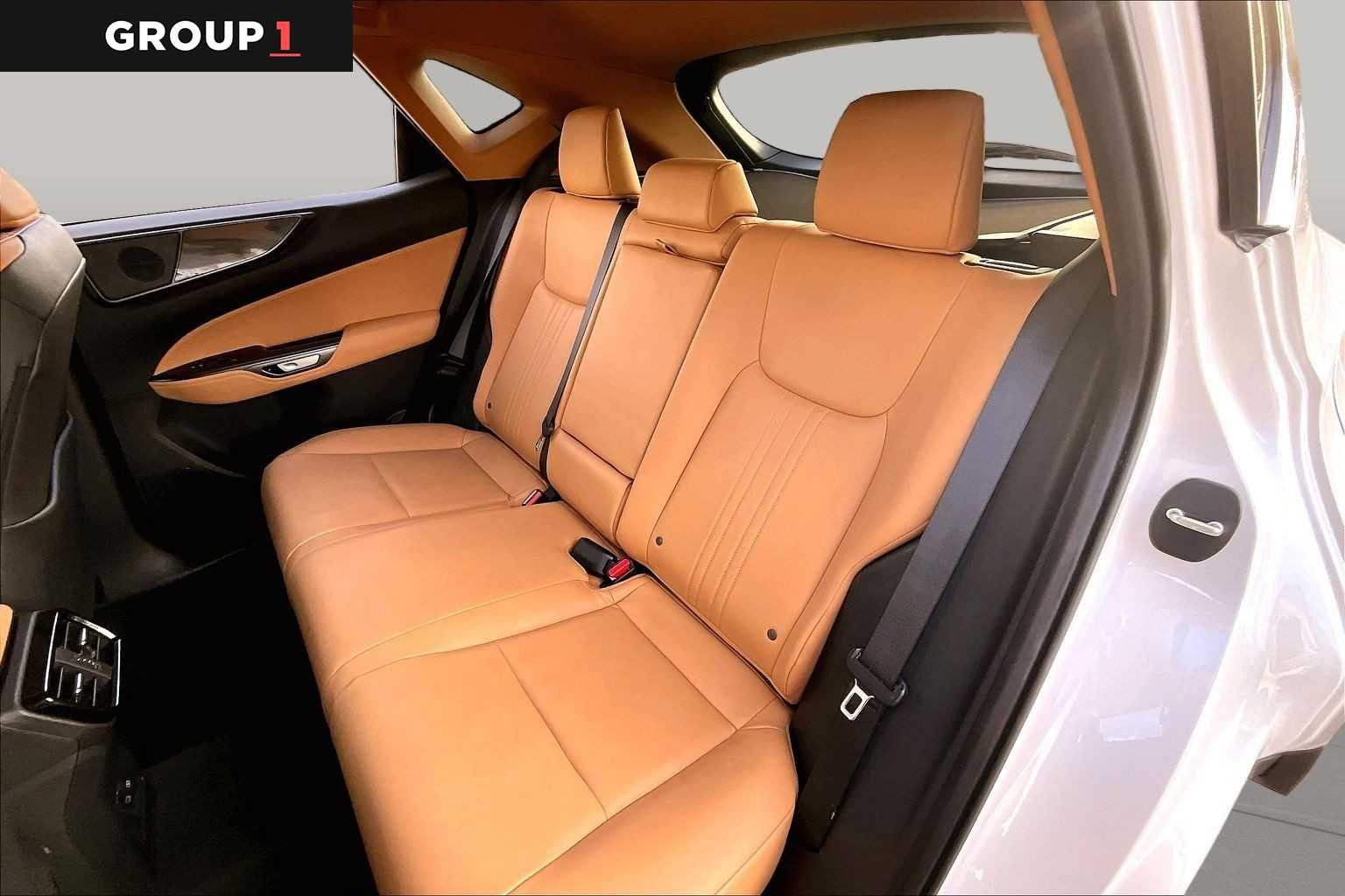Certified Used 2025 Eminent White Pearl Lexus  image 18