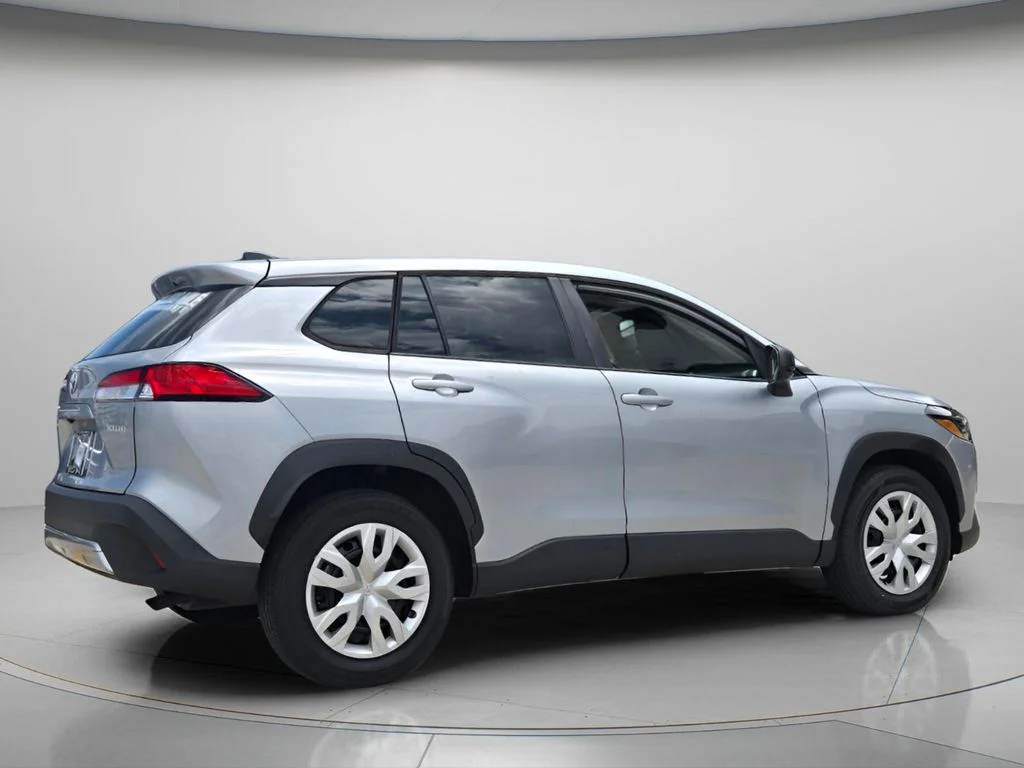 Used 2023 Silver Toyota L image 7