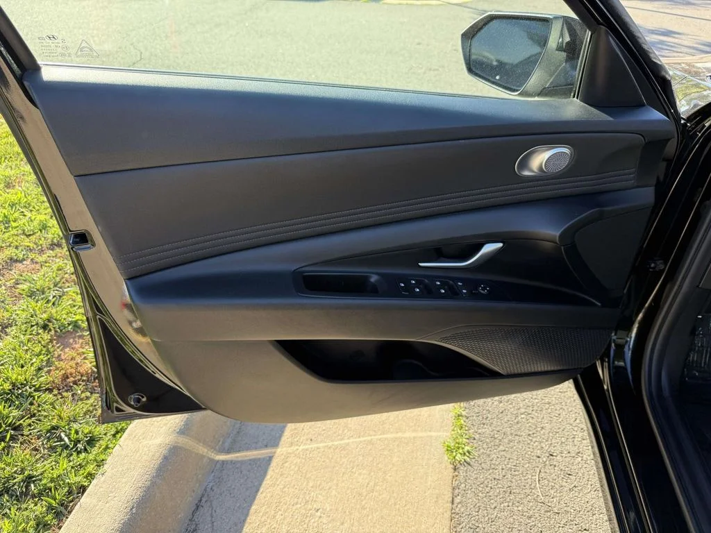 Used 2021 Black Hyundai SEL image 32