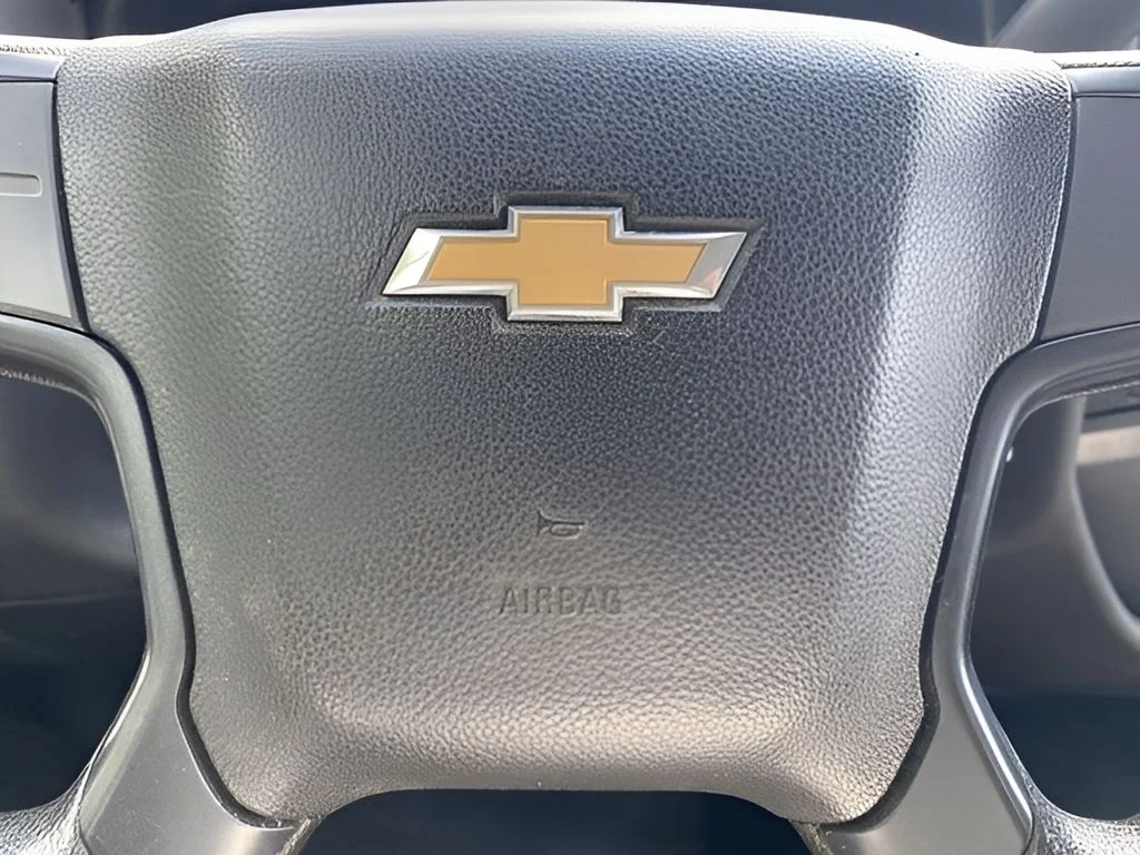 Used 2022 White Chevrolet Work Truck image 18