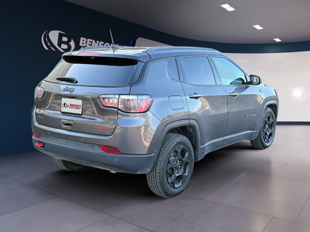 Used 2024  Jeep Trailhawk image 5