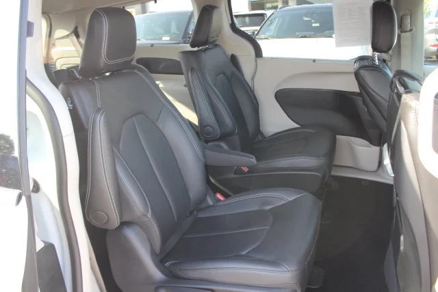Used 2024 White Chrysler Select Road Tripper image 32