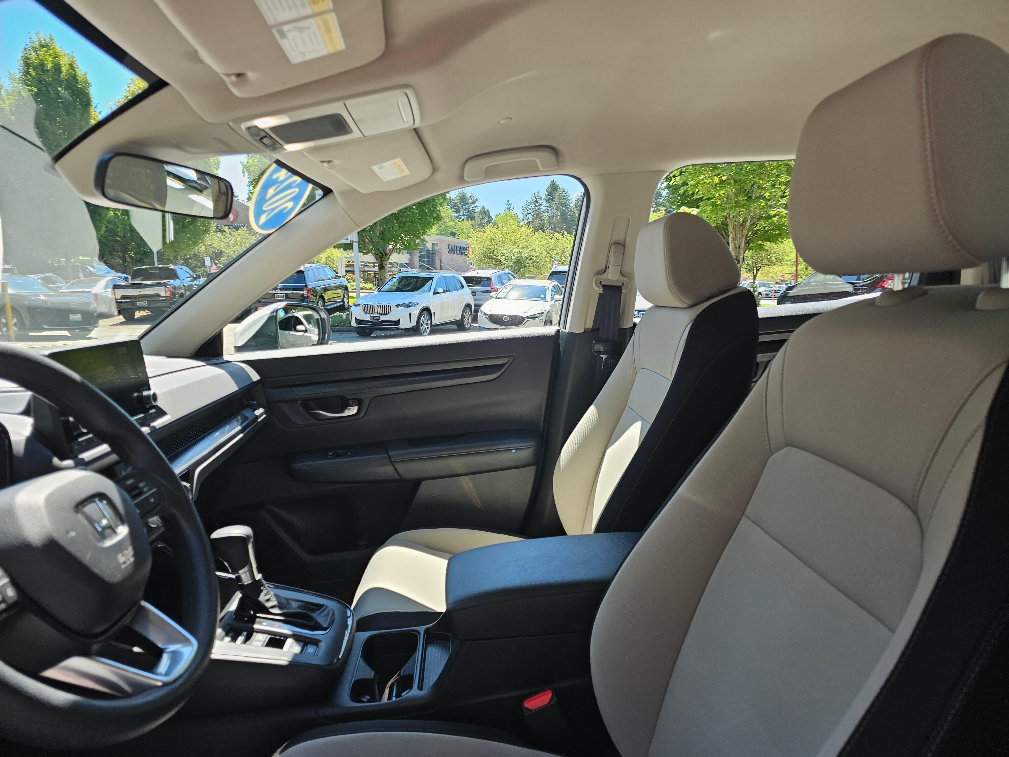 2024 Honda CR-V LX - Photo 23