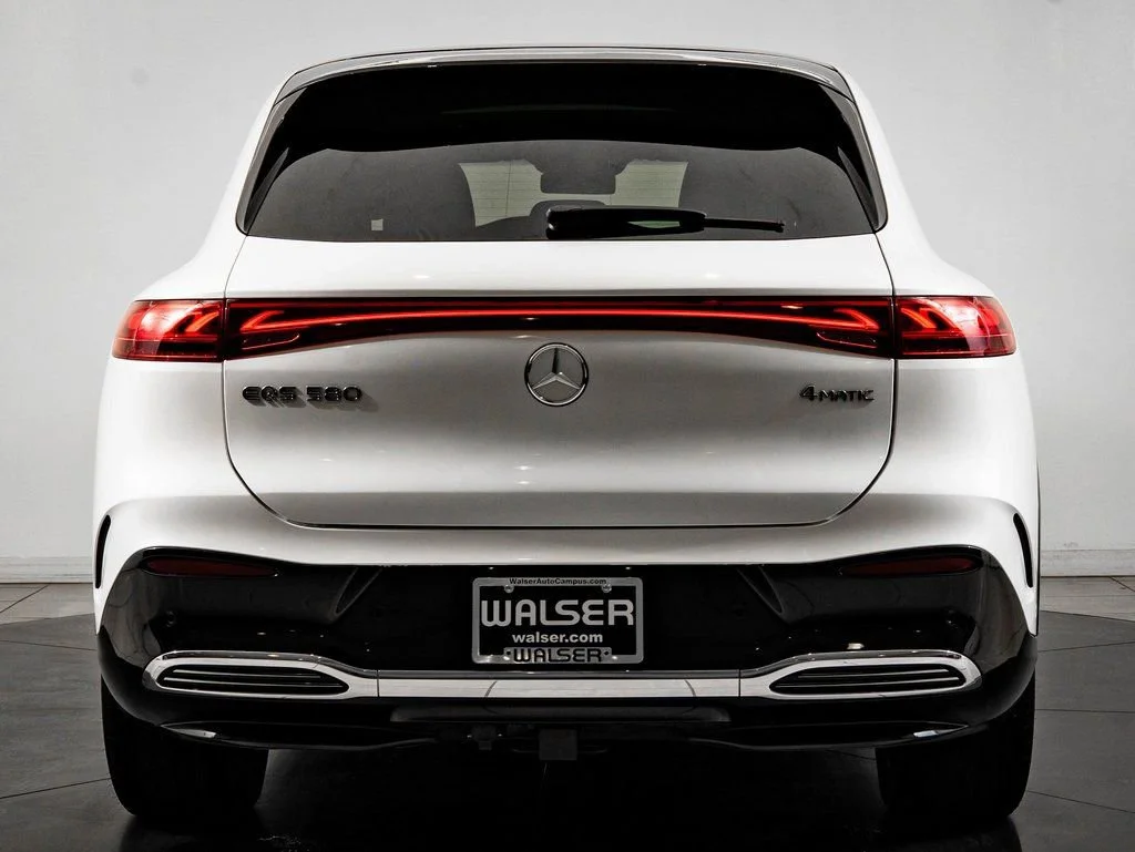 Used 2023 Diamond White Mercedes-Benz 580 image 10