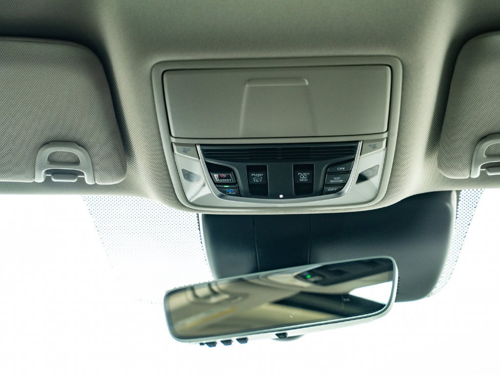 Used 2026 Platinum White Acura Advance Package image 41