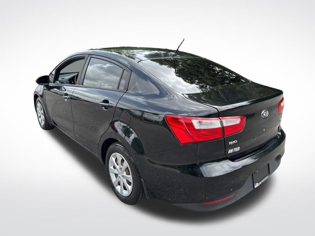 Used 2017 Black Kia LX image 7