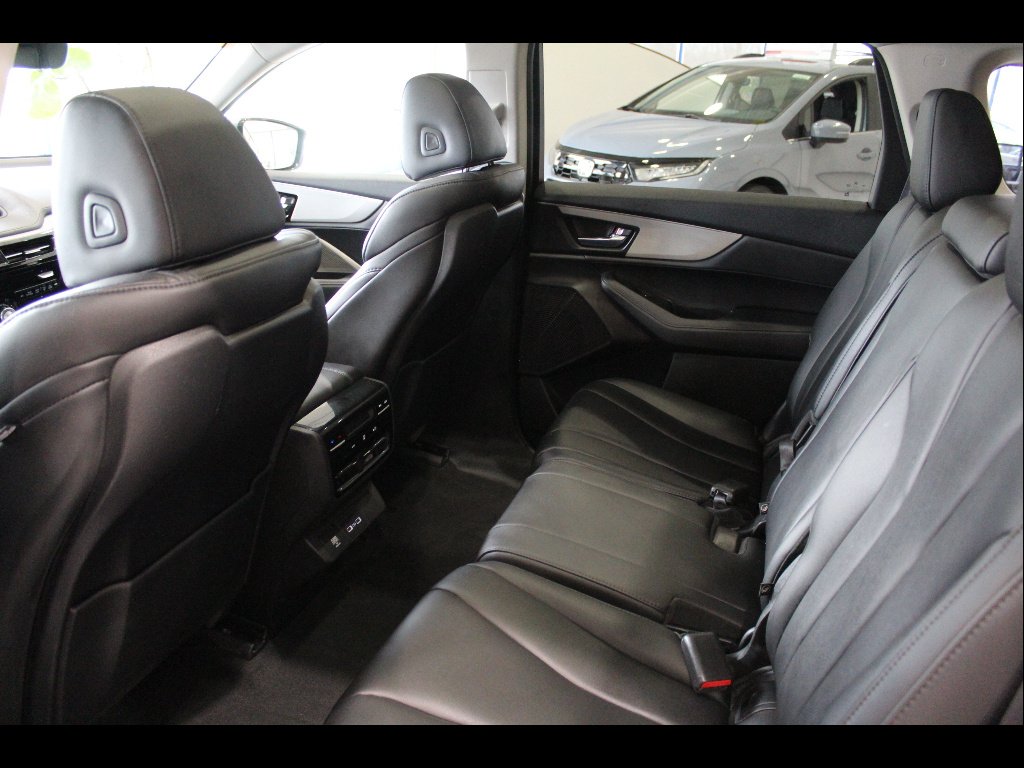 Used 2023 Liquid Carbon Metallic Acura SH-AWD image 18