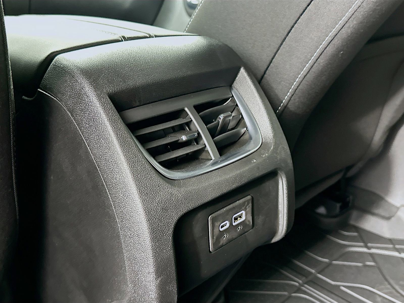 2025 Chevrolet Blazer 2LT - Photo 26