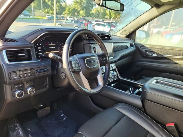 Used 2023 Silver GMC Denali image 19