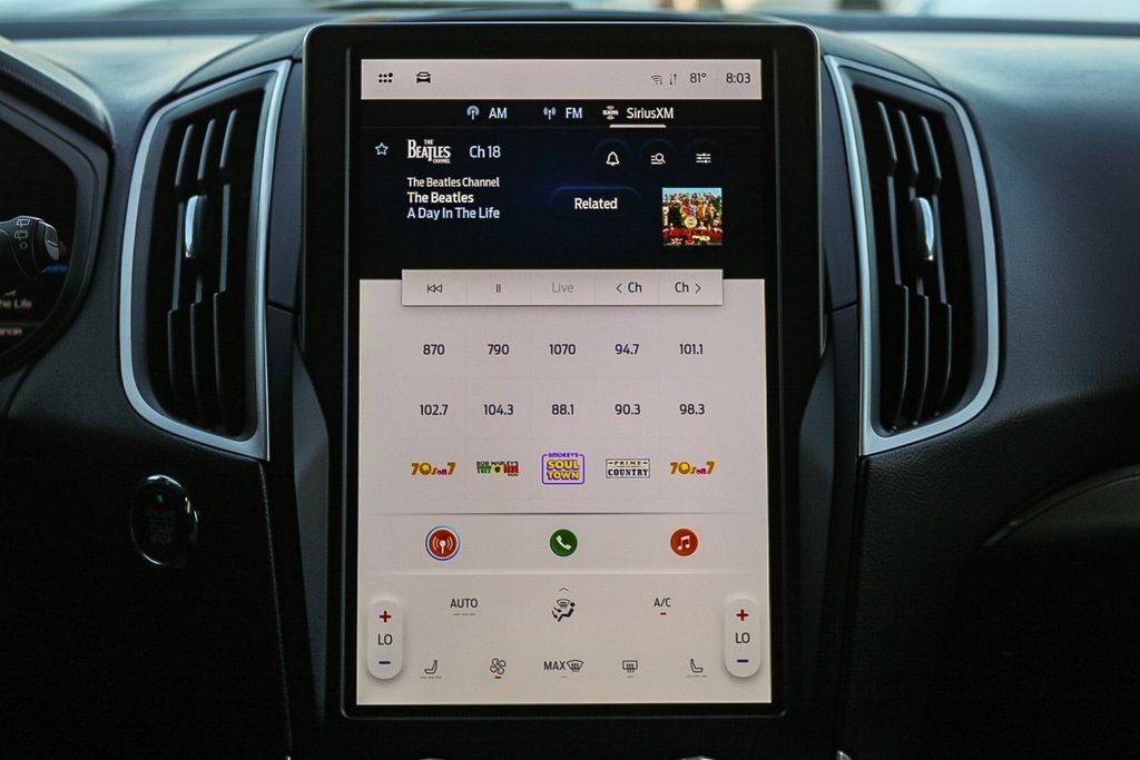 Used 2022 White Ford SEL image 15