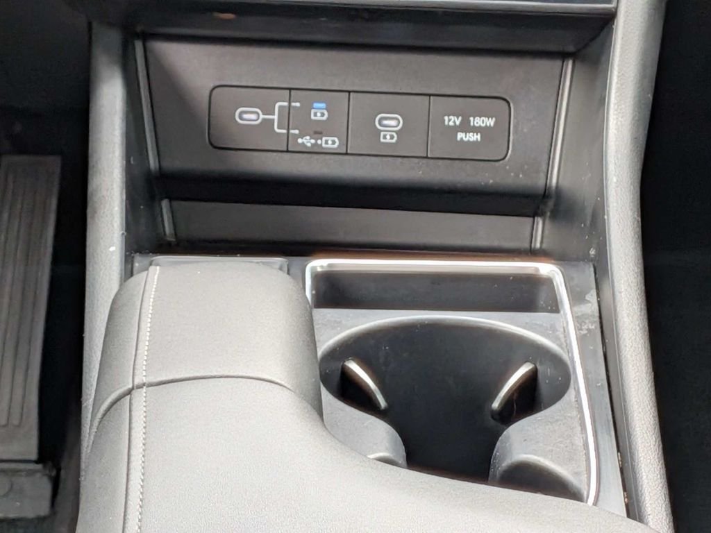 Used 2025 Silver Hyundai SEL image 24
