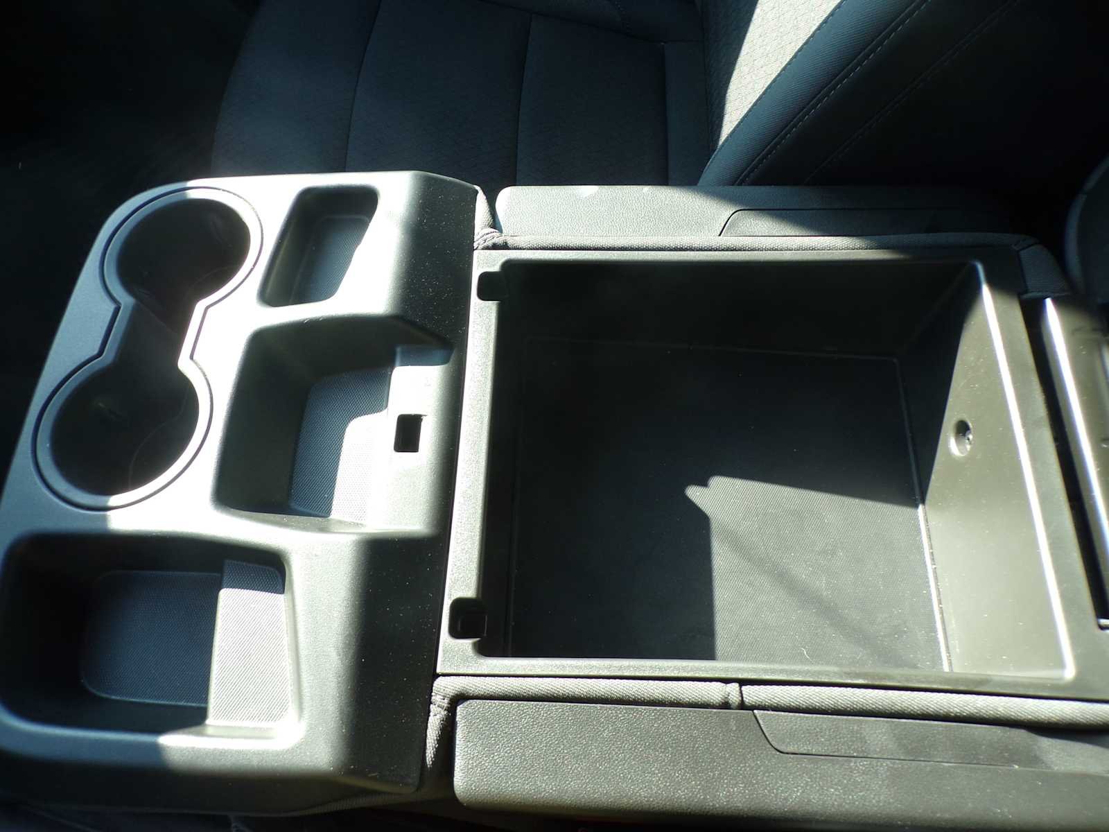 2024 Chevrolet Silverado 1500 Custom - Photo 19