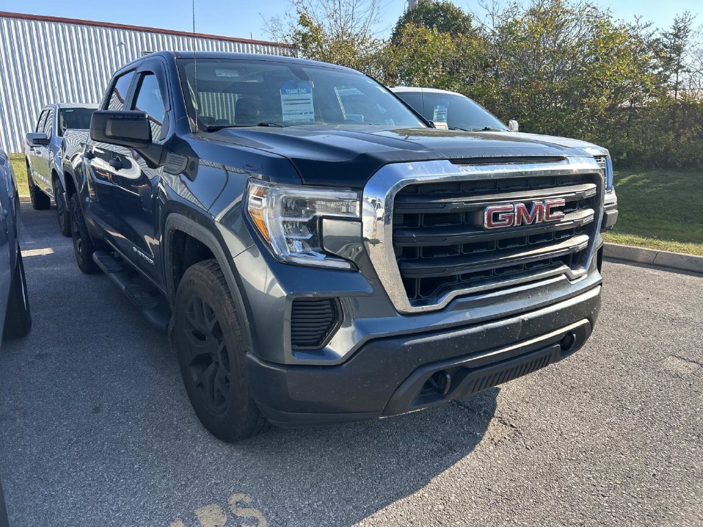 Used 2019 Onyx Black GMC Base image 2