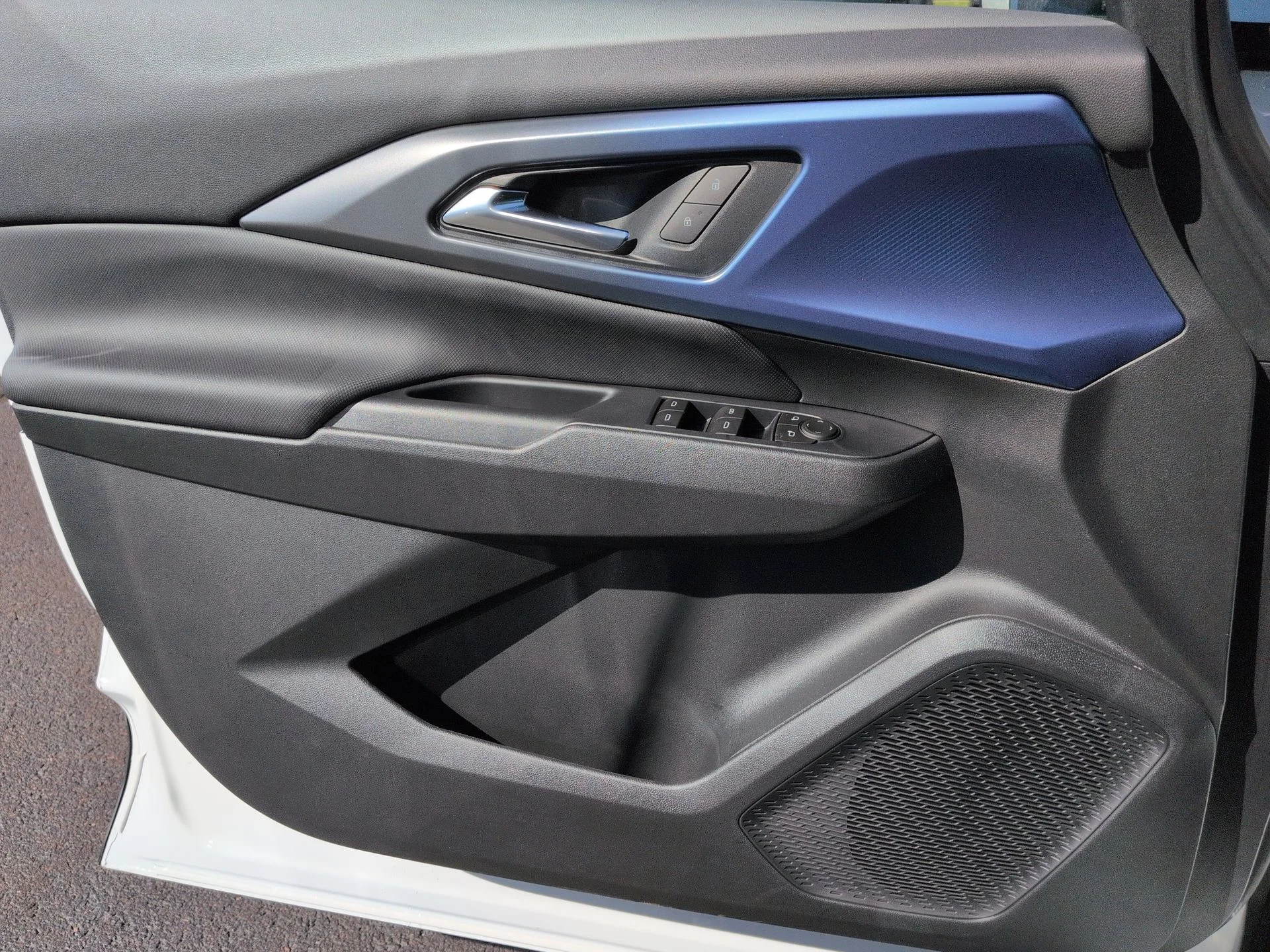 New 2026 Summit White Chevrolet LT image 57
