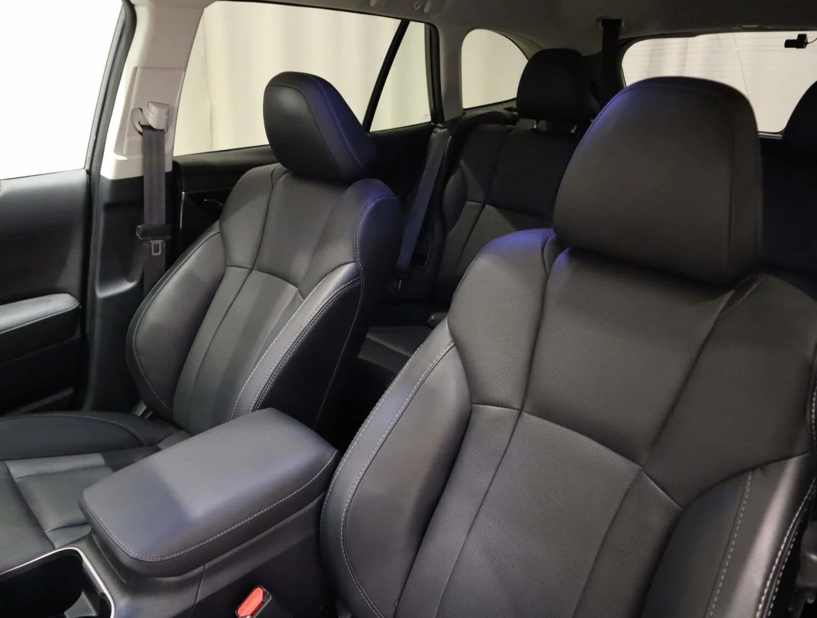 Used 2024 Magnetite Gray Metallic Subaru Limited image 23