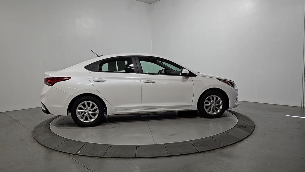 Used 2021 White Hyundai SEL image 7