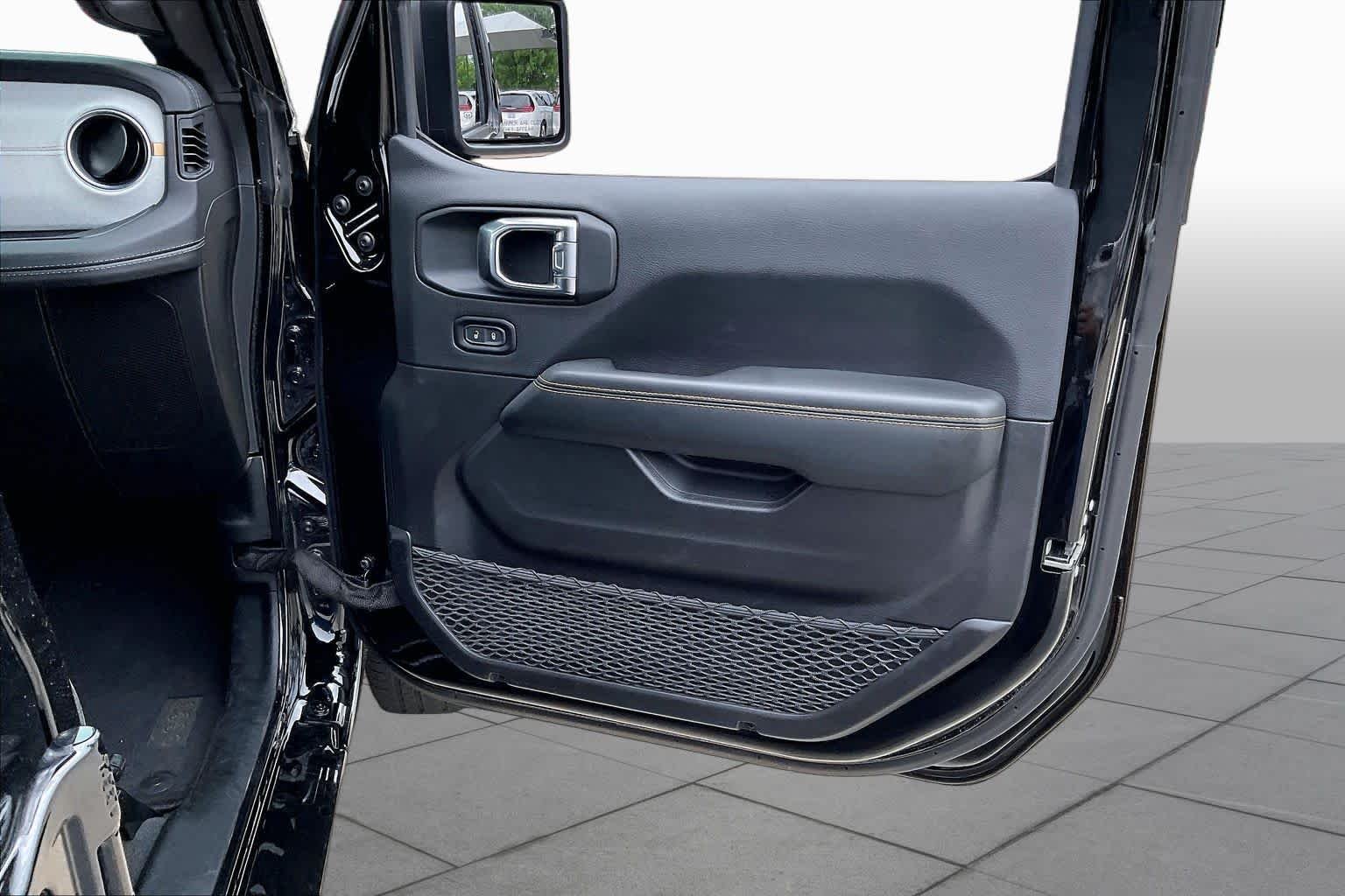 Used 2025 Black Clearcoat Jeep Sahara image 21