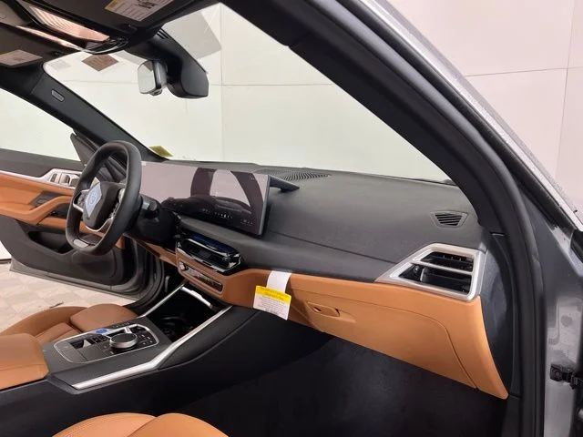 New 2026 Skyscraper Grey Metallic BMW xDrive40 image 17