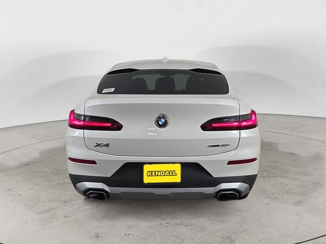Used 2022 White BMW xDrive30i image 4