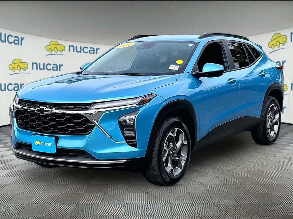Used 2025 Blue Chevrolet LT image 3