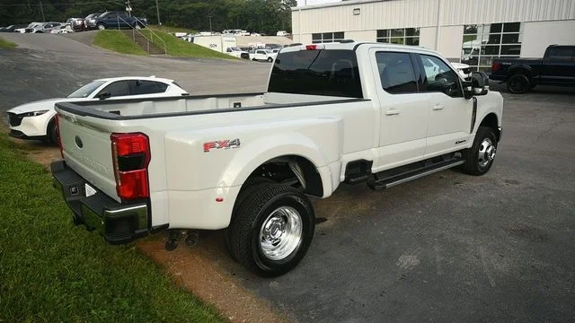 New 2026 White Ford Lariat image 4