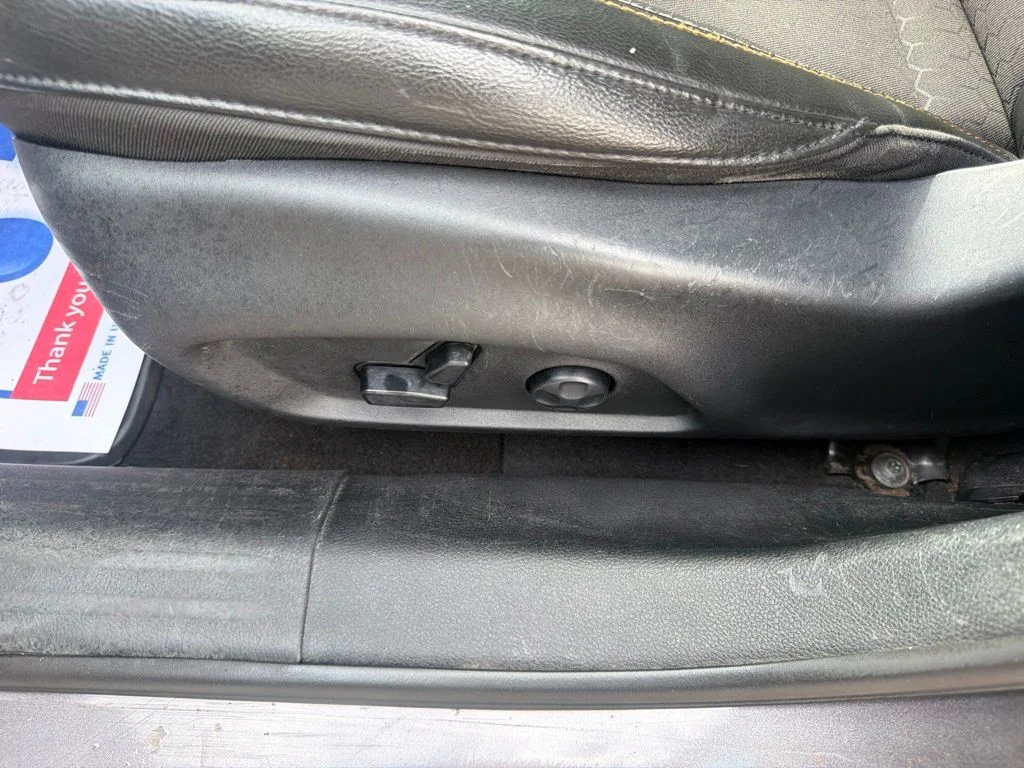 Certified Used 2021 Granite Crystal Clearcoat Metallic Jeep Latitude image 30