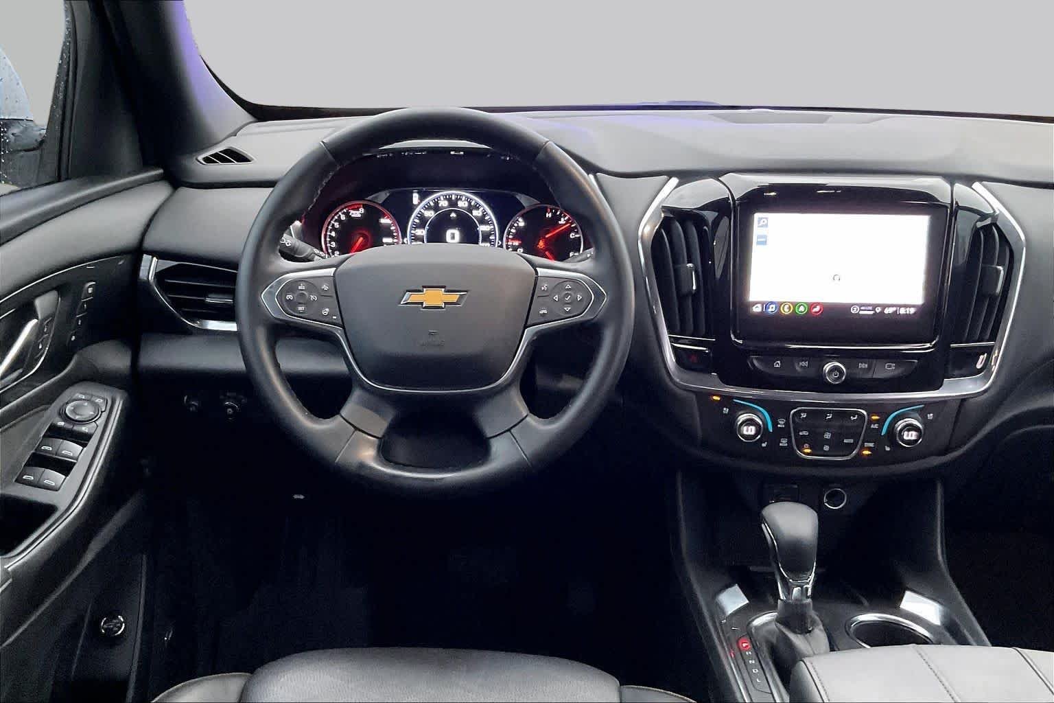 Used 2023 Iridescent Pearl Tricoat Chevrolet High Country image 6
