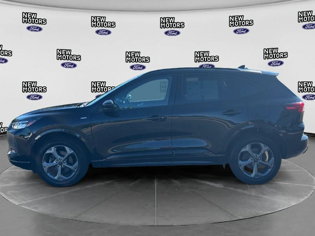 Used 2024 Black Metallic Ford ST-Line Select image 2