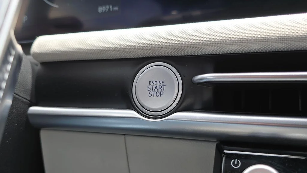 Used 2025 Shimmering Silver Hyundai Limited image 36