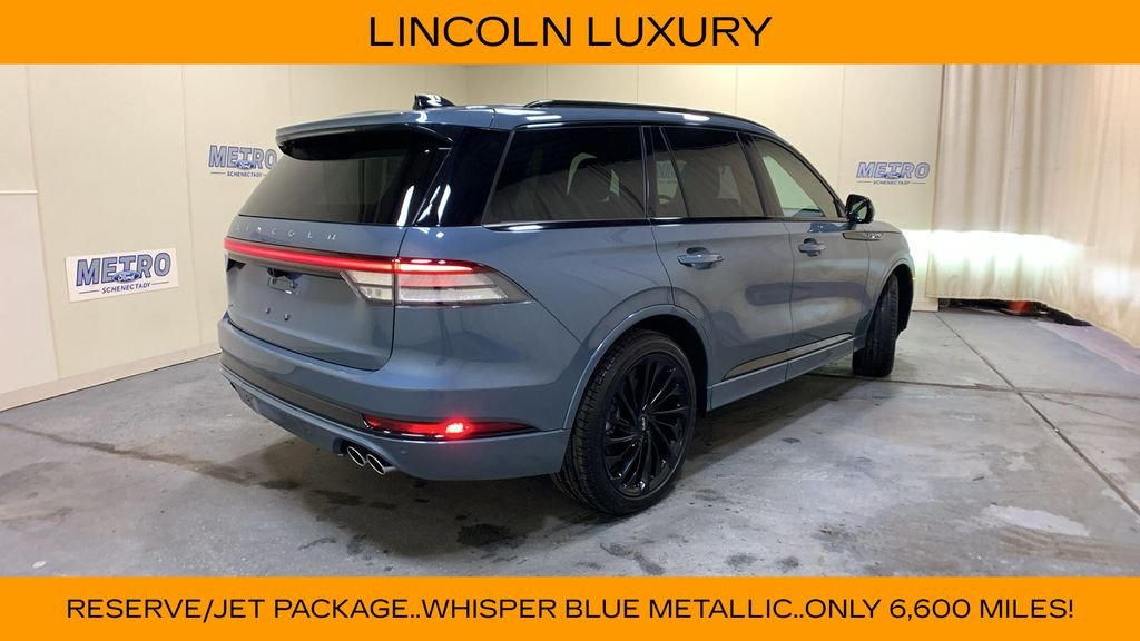 Used 2025 Blue Metallic Lincoln Reserve image 3