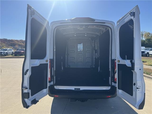 New 2026 Oxford White Ford Cargo Van image 25