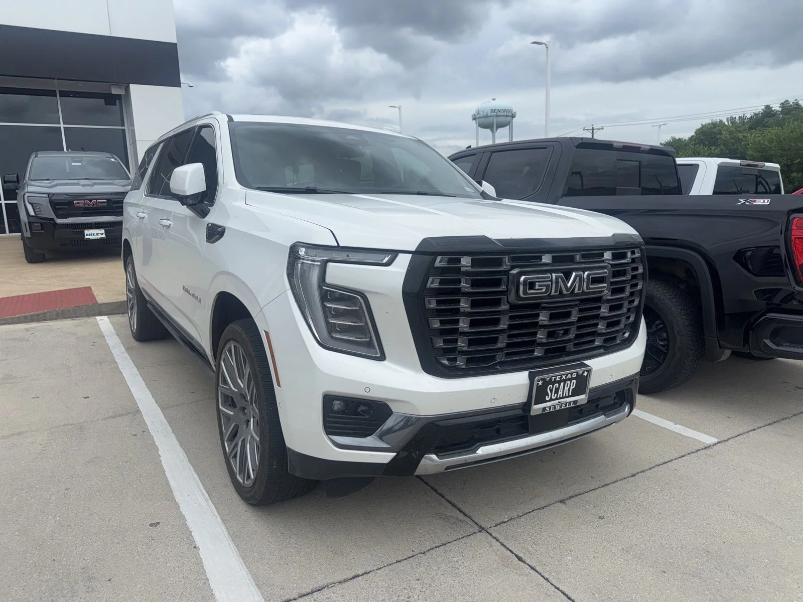 2025 GMC Yukon Denali Ultimate AWD's photo