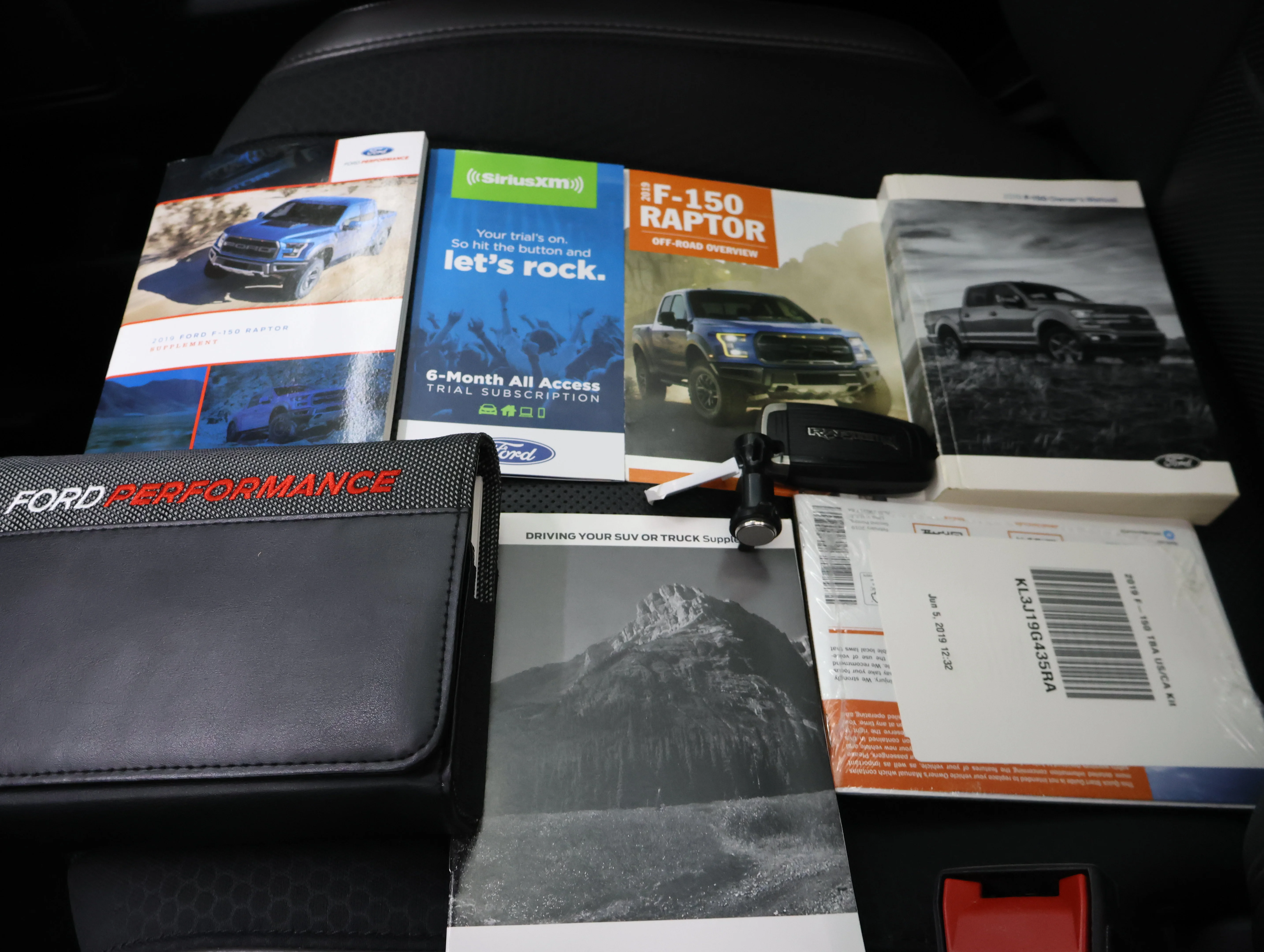 Used 2019 Magnetic Metallic Ford Raptor image 67