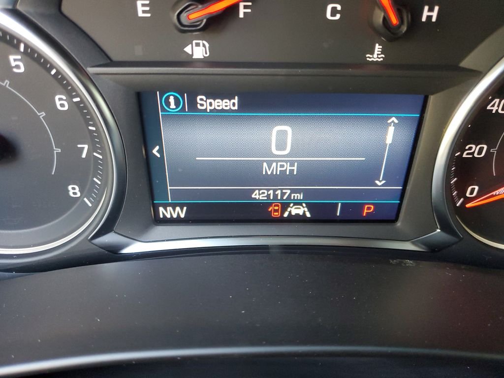 Used 2024 Silver GMC SLE image 25