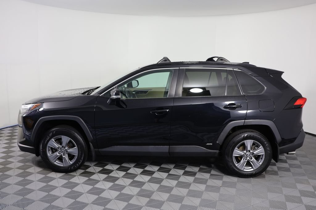 Used 2022 Black Toyota XLE image 5