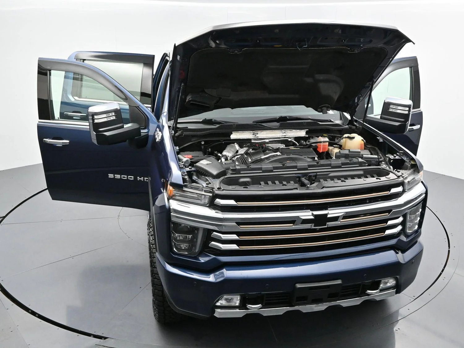 Used 2020 NORTHSKY BLUE METALLIC Chevrolet High Country image 45