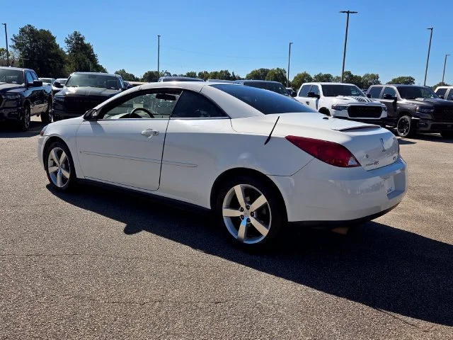 Used 2006 White Pontiac GT image 6