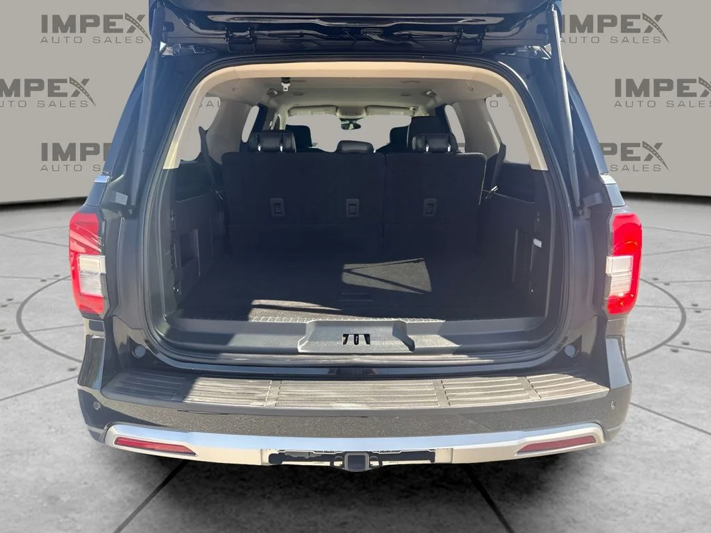 Used 2024 Black Ford XLT image 25