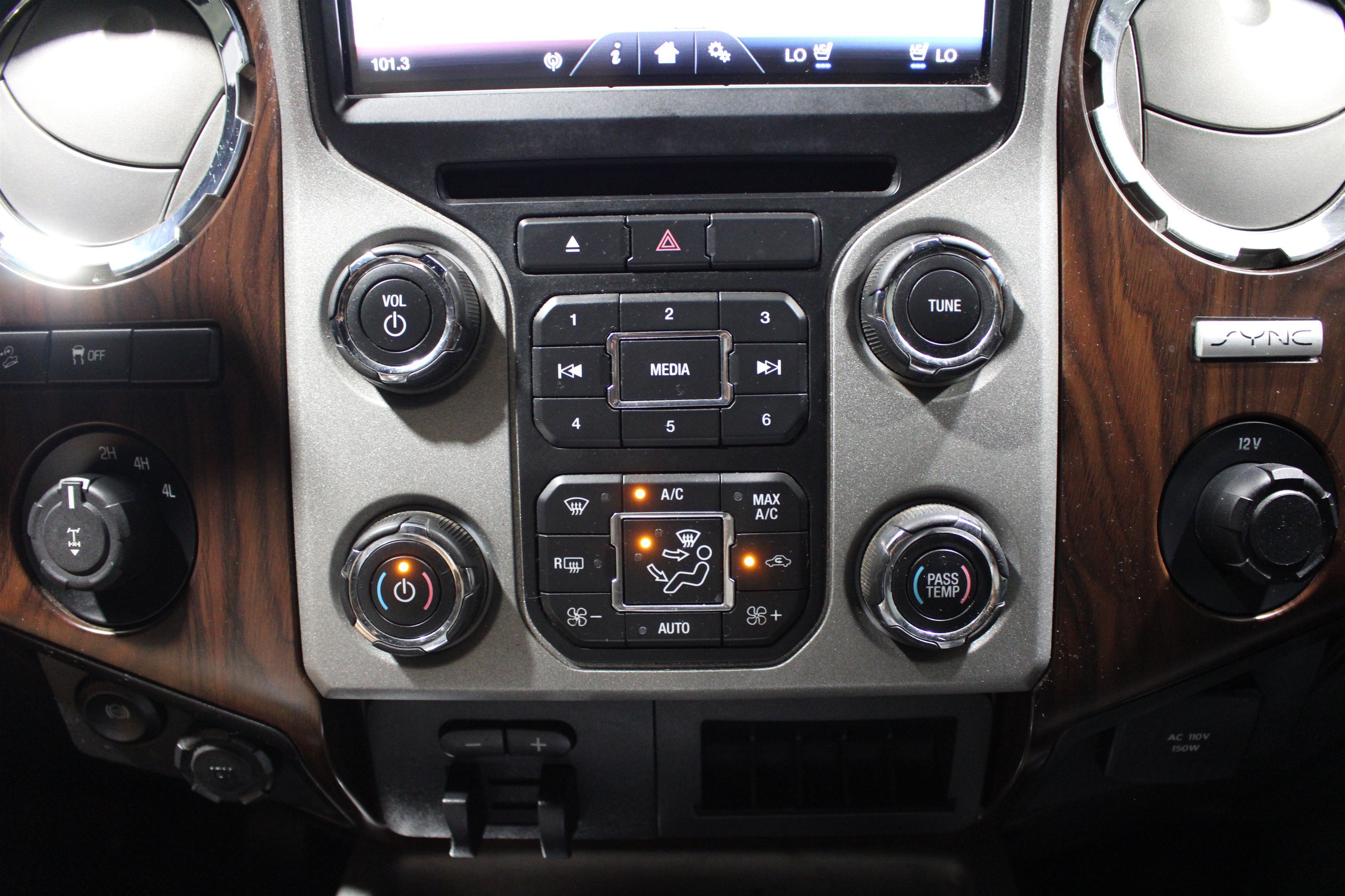 Used 2016 Shadow Black Ford Lariat image 15