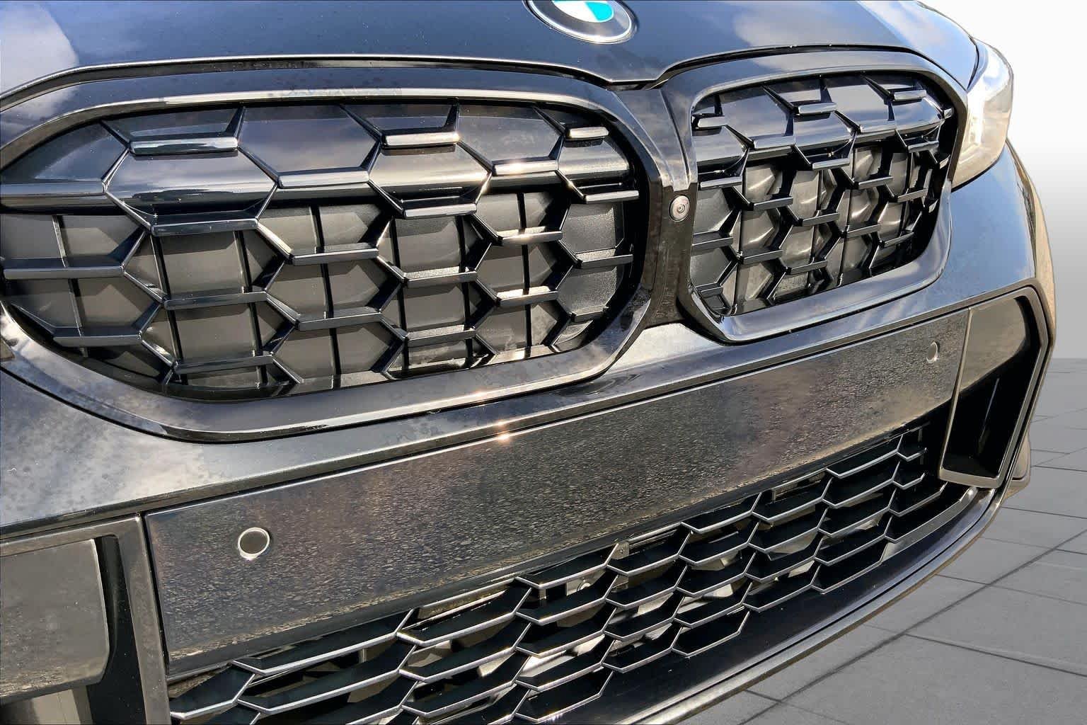 Used 2025 Black Sapphire Metallic BMW M340i image 29